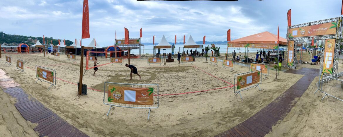 MÚSICAS, EVENTOS, ESPORTES E MUITA DIVERSÃO GRATUITAMENTE NA ORLA DO CENTRO DE ITAPEMA – SC: ARENA PRAIASTUR!